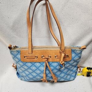 Dooney & Bourke large tassle zip top blue and white bag purse tote